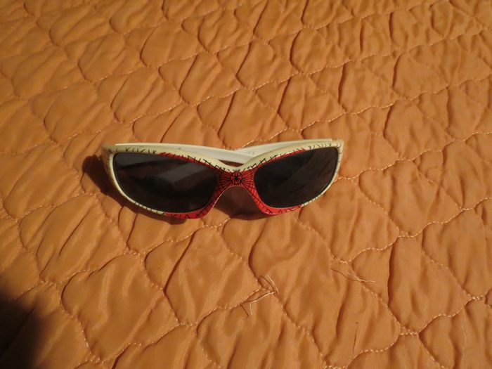 Lunette de soleil garçon