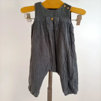 Combinaison bébé gaze de coton Zara 1/3 mois gris anthracite unisexe – boutons bois A1286