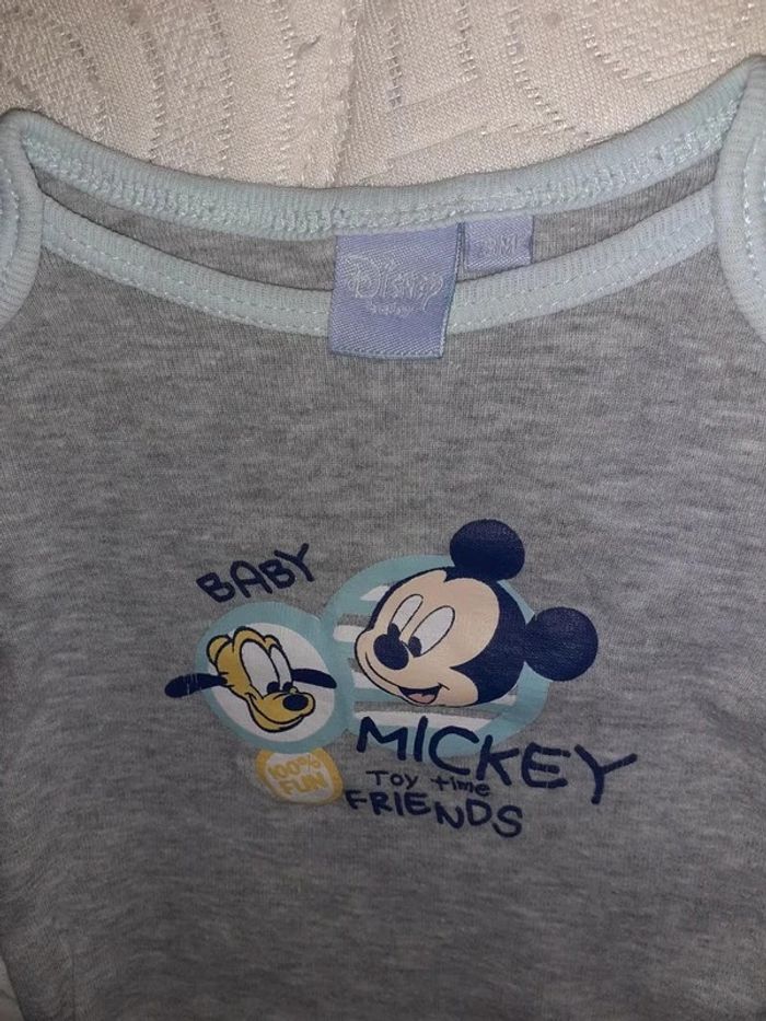 Lot Tee-shirt Manche longue +body Mickey offert - photo numéro 3