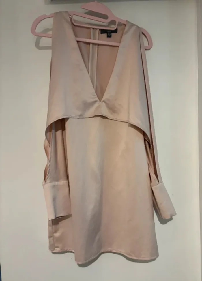 Robe courte nude satinée Missguided – Taille 38 - photo numéro 4