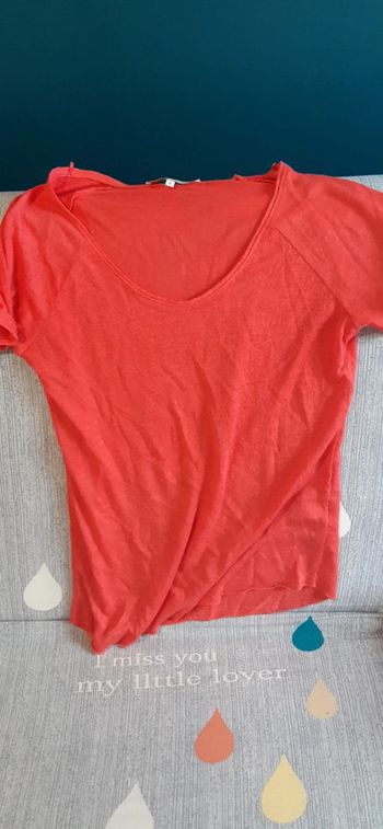 T shirt un peu epais style maille taille 4