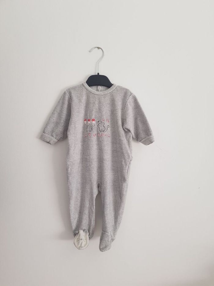 Pyjama en velours taille 3 mois