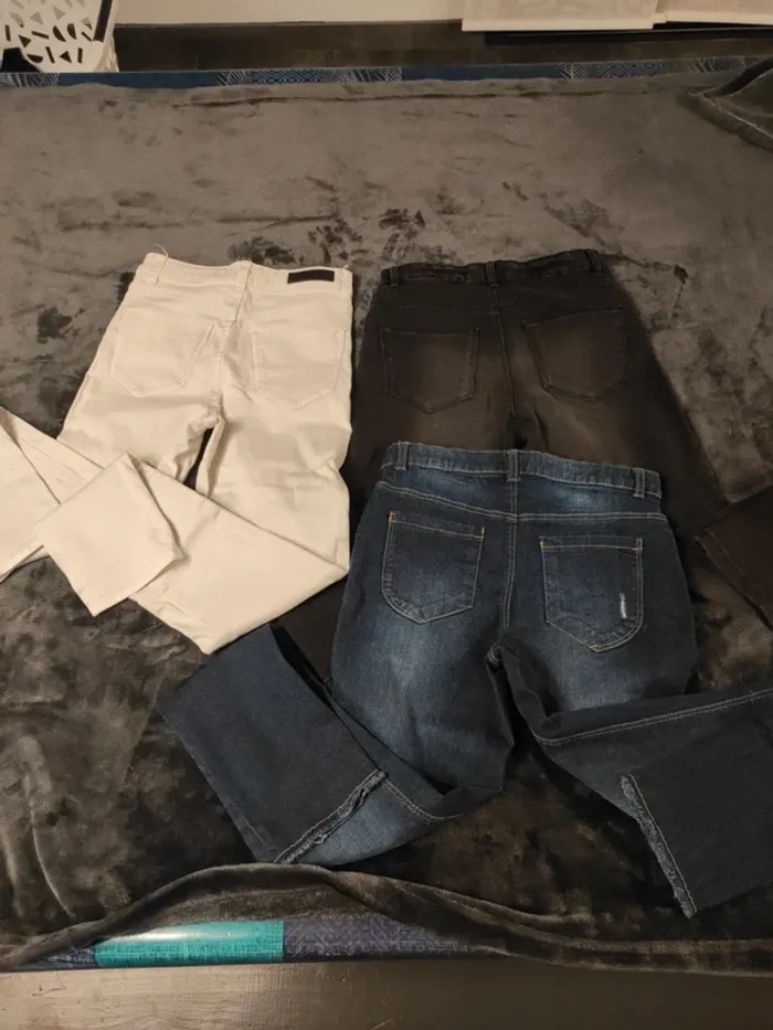 Lot 3 jean's noir/bleu/blanc taille 12 ans - photo numéro 5