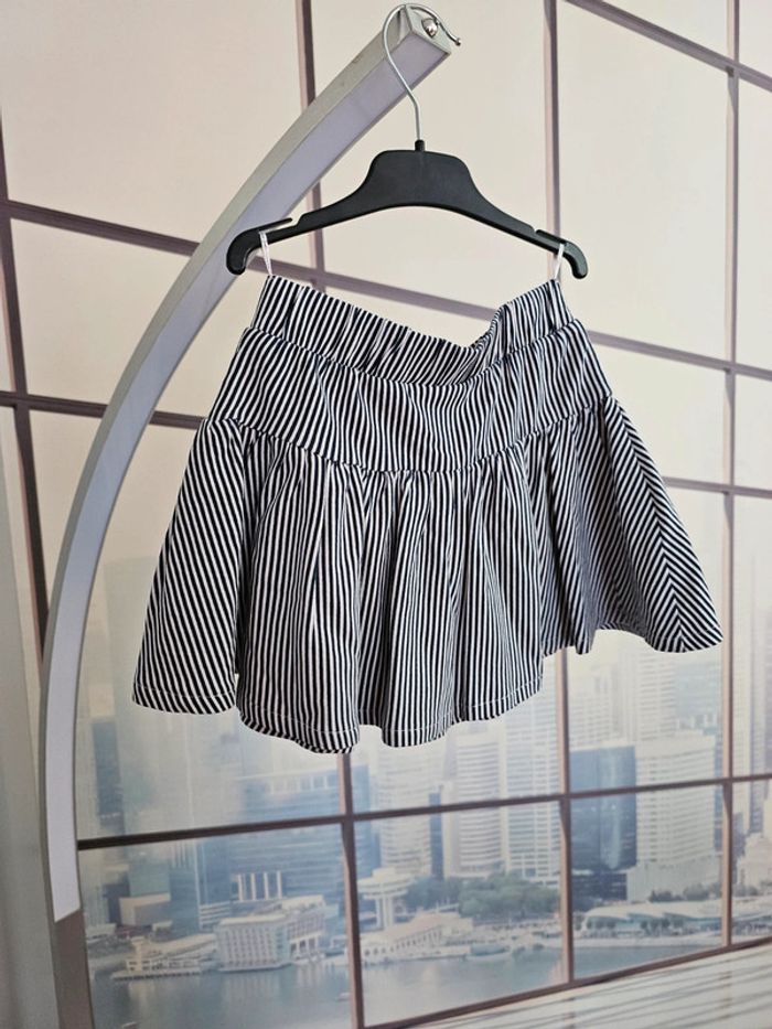 Jupe à rayures C&A taille 5 ans - photo numéro 4