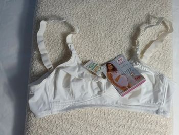 Soutien-gorge grossesse et allaitement Anita neuf