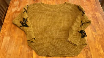Pull couleur moutarde taille M