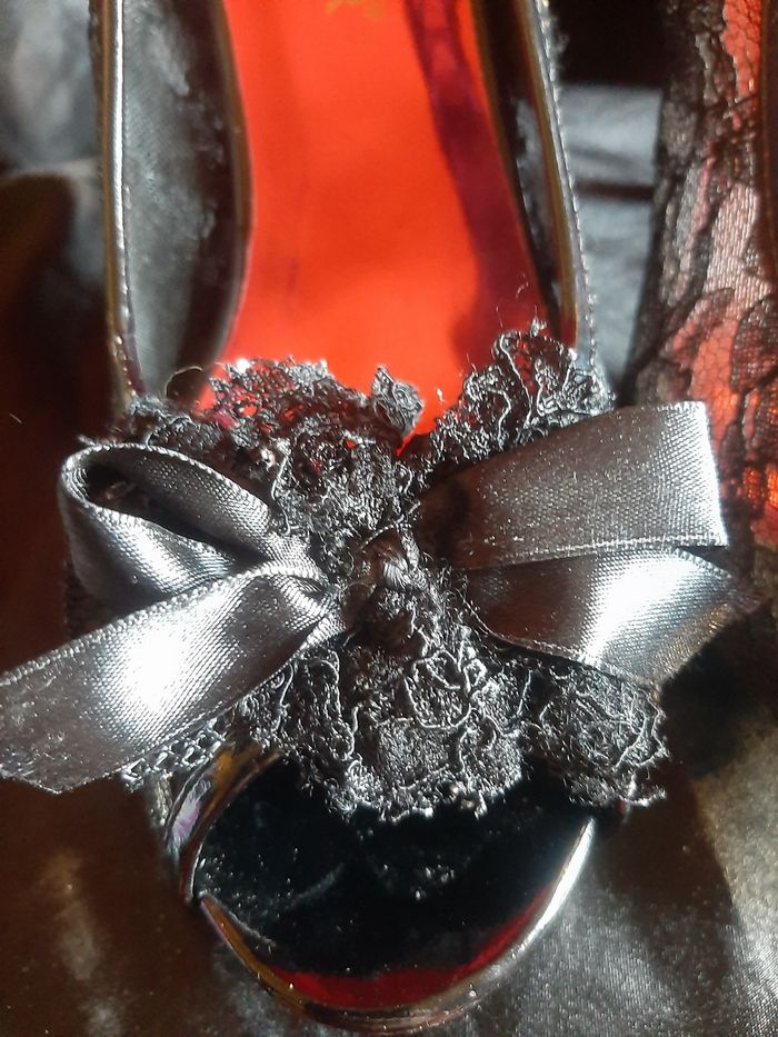 Escarpins noirs dentelles - photo numéro 3