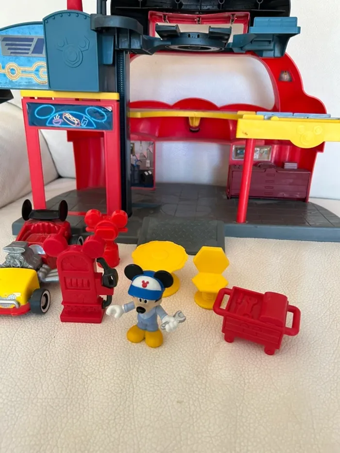 Garage de Mickey - photo numéro 10