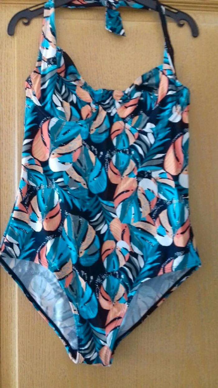 Maillot de bain 1 pièce feuilles tropicales taille 38
