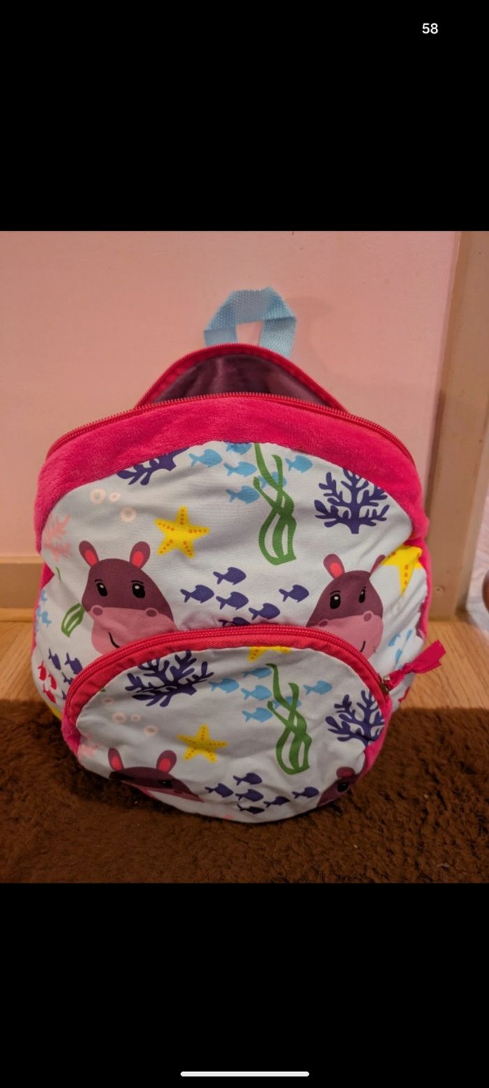 Sac à dos et coussin 2 en 1 - photo numéro 4