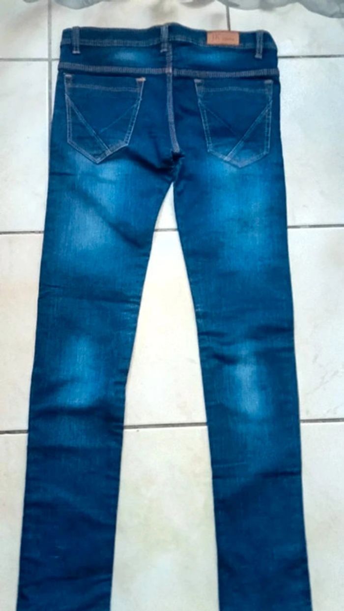 Pantalon en jean comme neuf - photo numéro 11