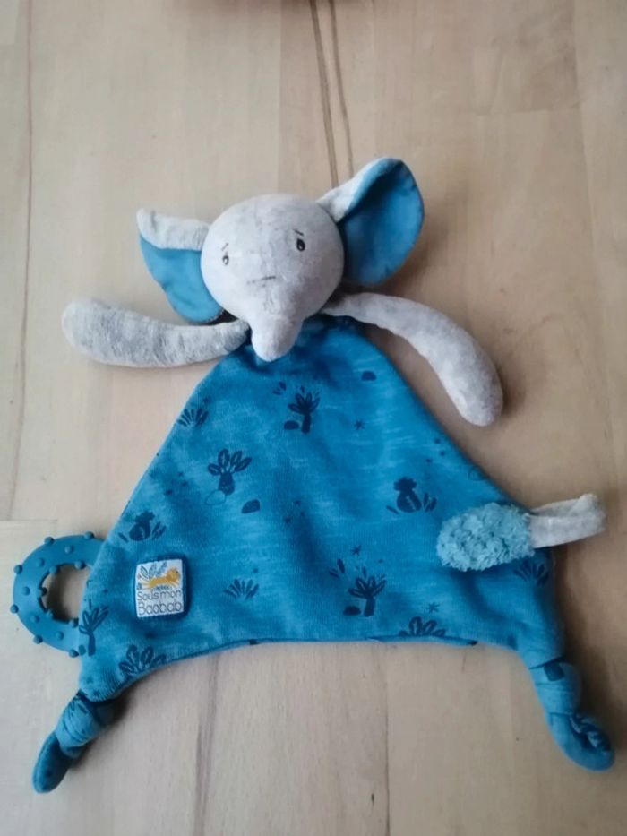doudou elephant gris bleu attache tétine dentition Baobab moulin roty