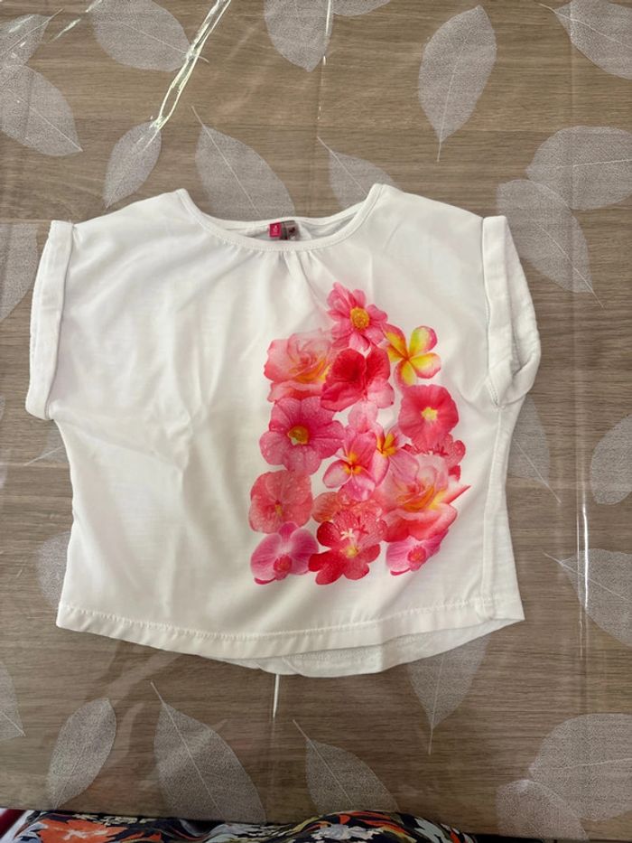 TEE shirt court