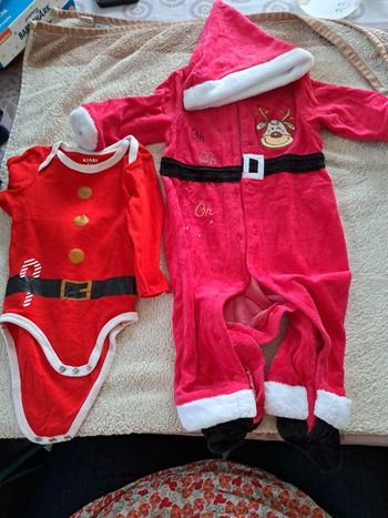 Pyjama et body de Noël 6mois