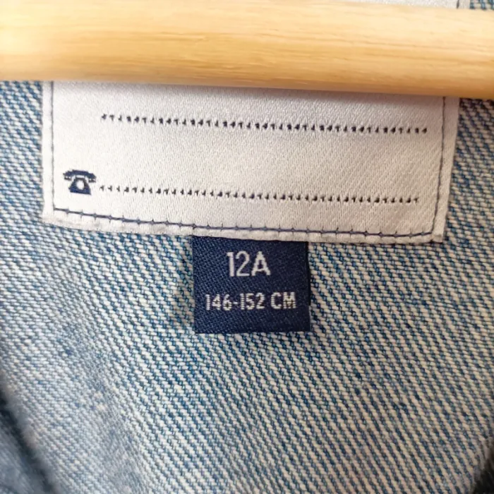 Veste en jean bleu clair KIABI enfant 12 ans coupe droite denim classique A1483 - photo numéro 6
