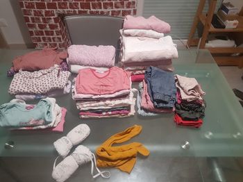 Lot vêtements fille 12 mois