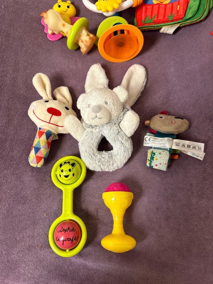 Lot de jouets premier âge - photo numéro 3