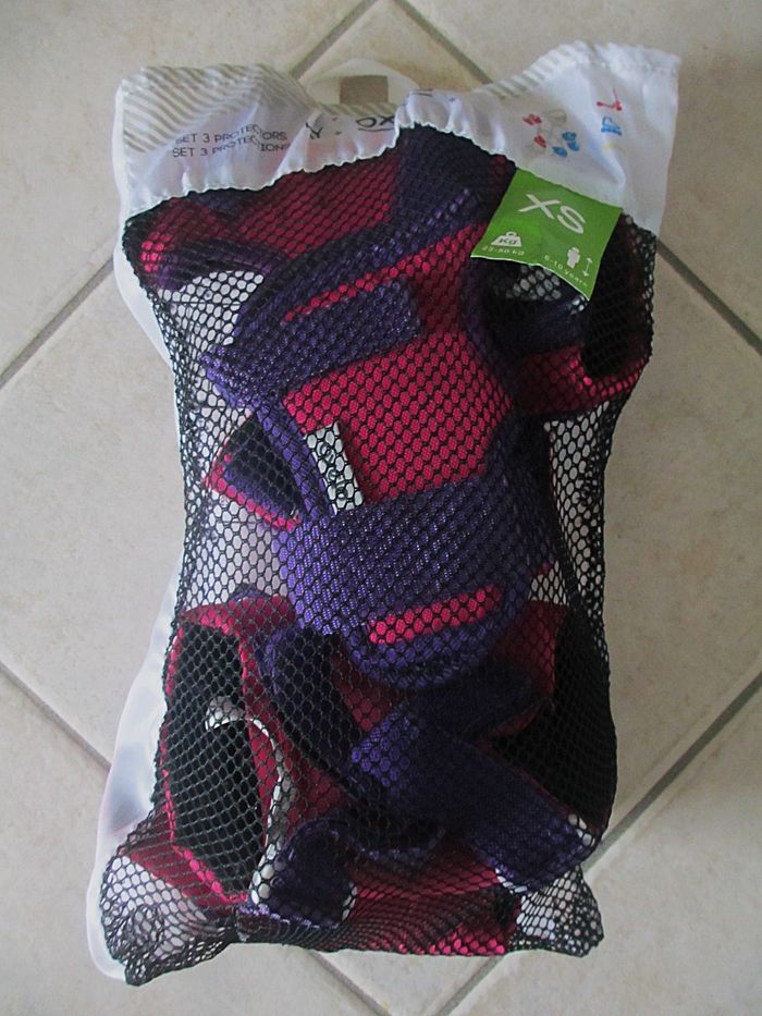 Set de 3 x 2 protections roller / trottinette/ skate enfant Play Oxelo XS 6-10 ans - photo numéro 8