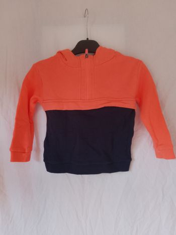 Sweat à capuche de chez Kiabi