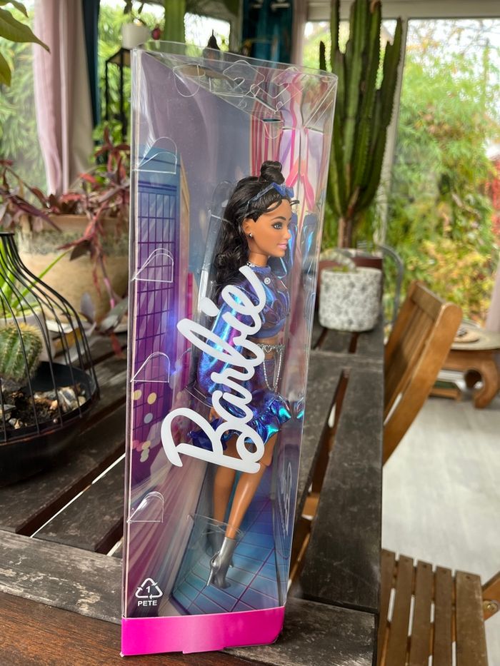 Barbie deluxe style bleu métal neuf - photo numéro 2