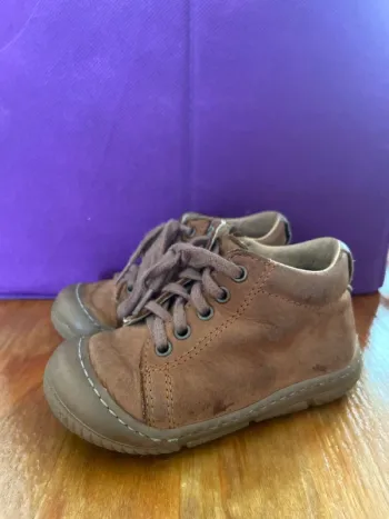 Chaussures Fétélacé taille 22