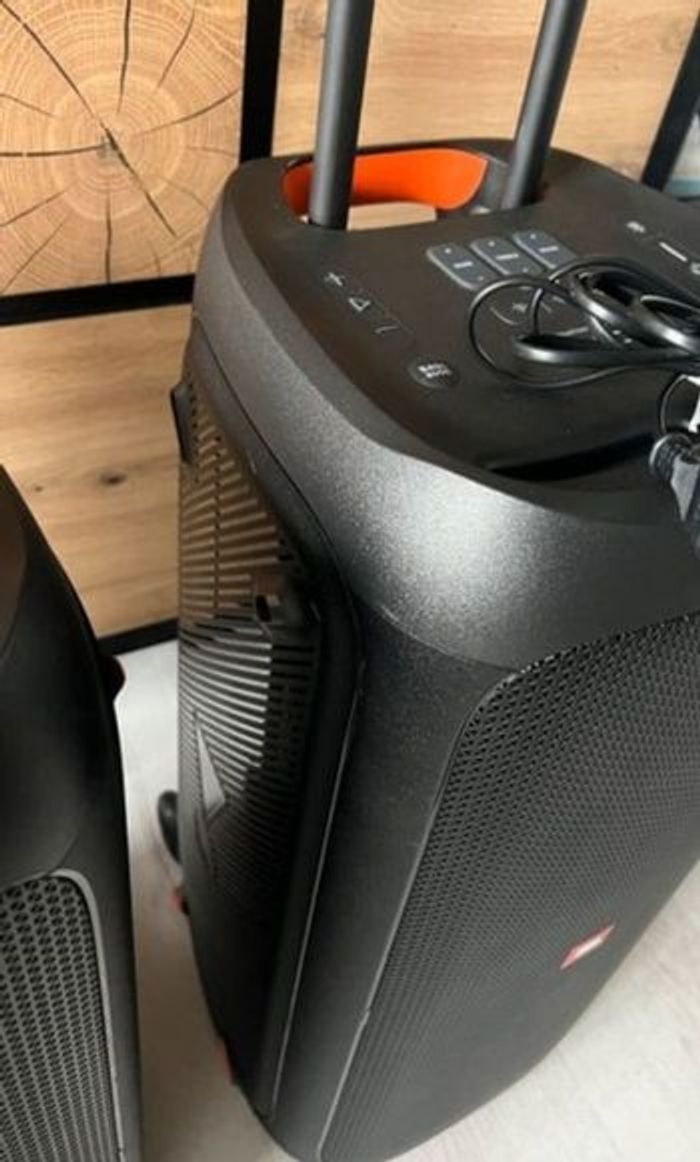 Lot de 2 enceintes JBL PartyBox - photo numéro 7