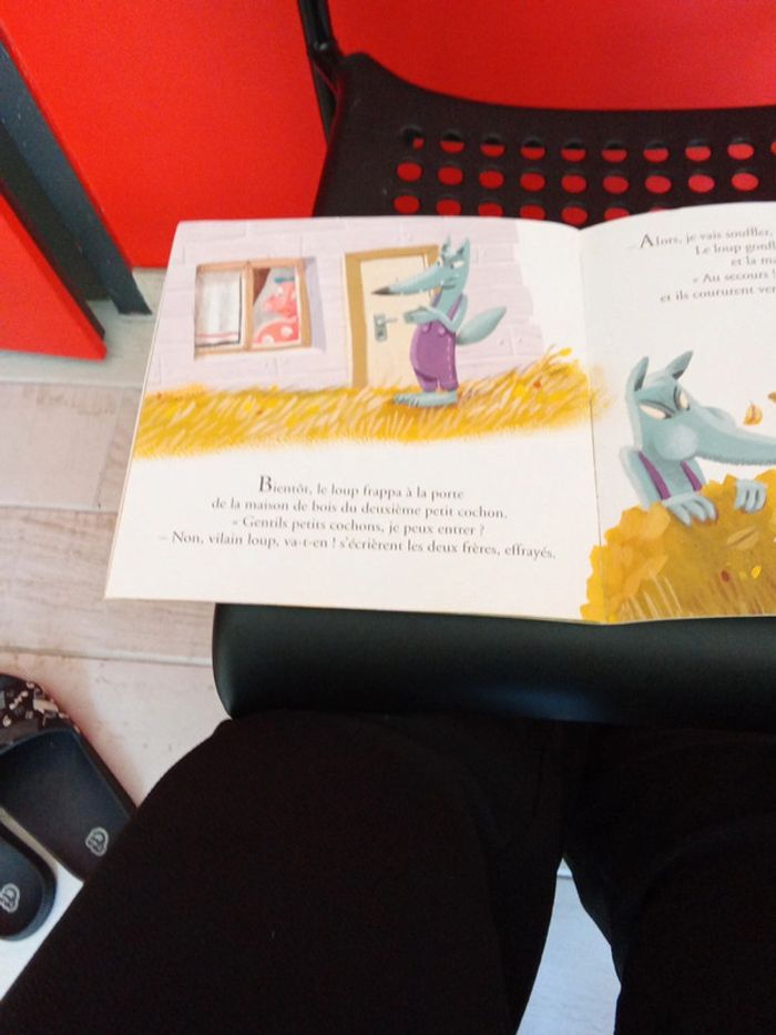 Livre, Mes premiers contes, Les trois petits cochons - photo numéro 4