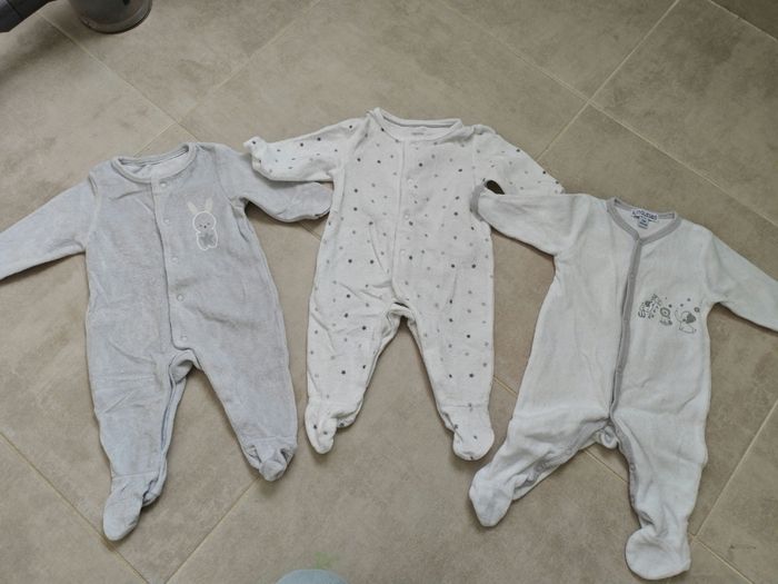 Lot pyjama velours bébé fille mois