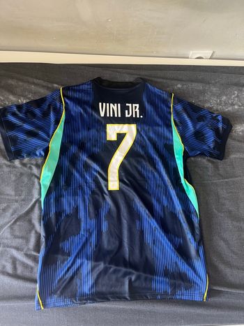 Maillot Brésil extérieur 2026 🇧🇷 Vinícius Jr n°7 – Taille XL