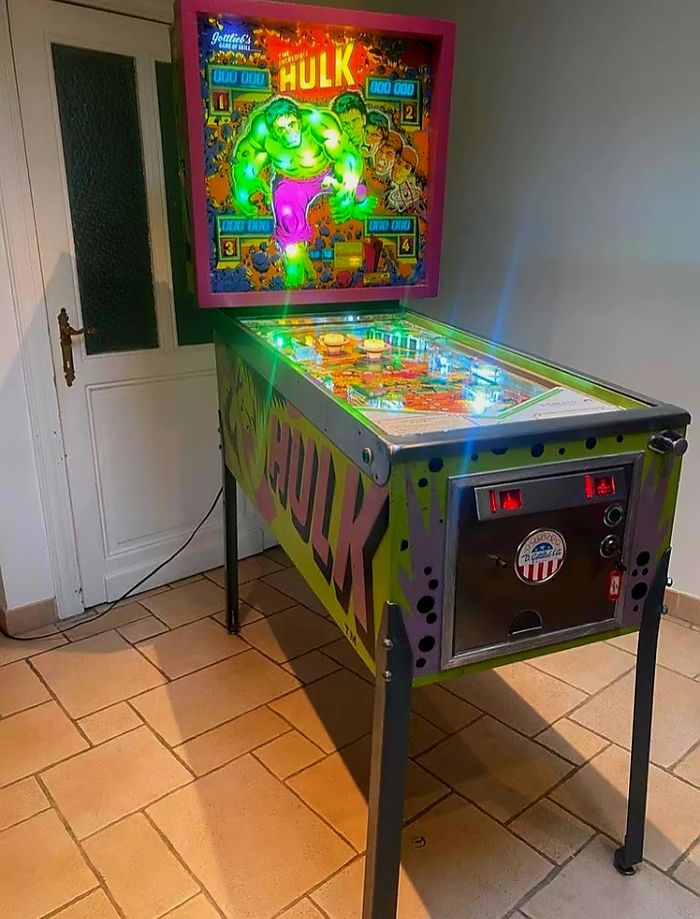 Très beau gottlieb L'incroyable HULK de Gottlieb  très bon état,