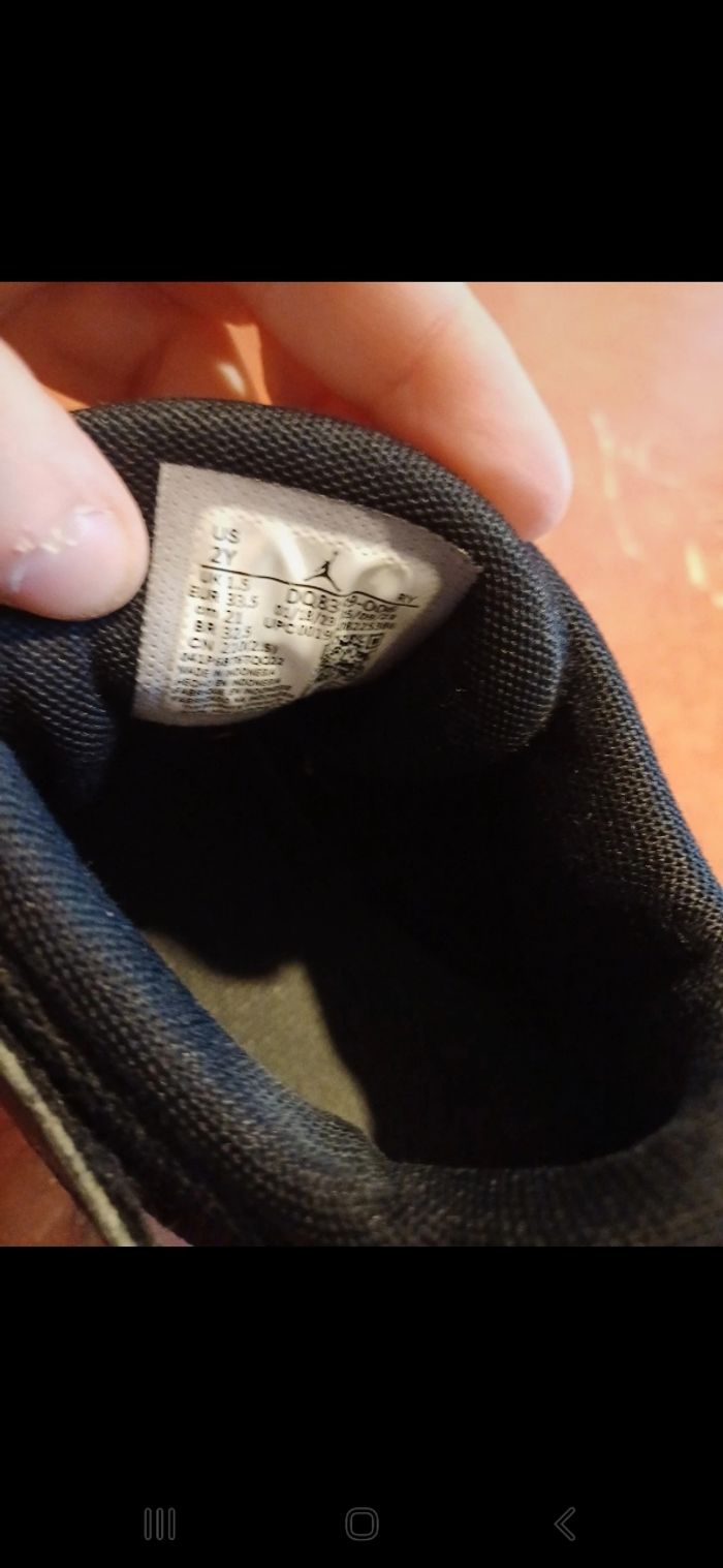 Baskets Jordan taille 33.5 - photo numéro 5