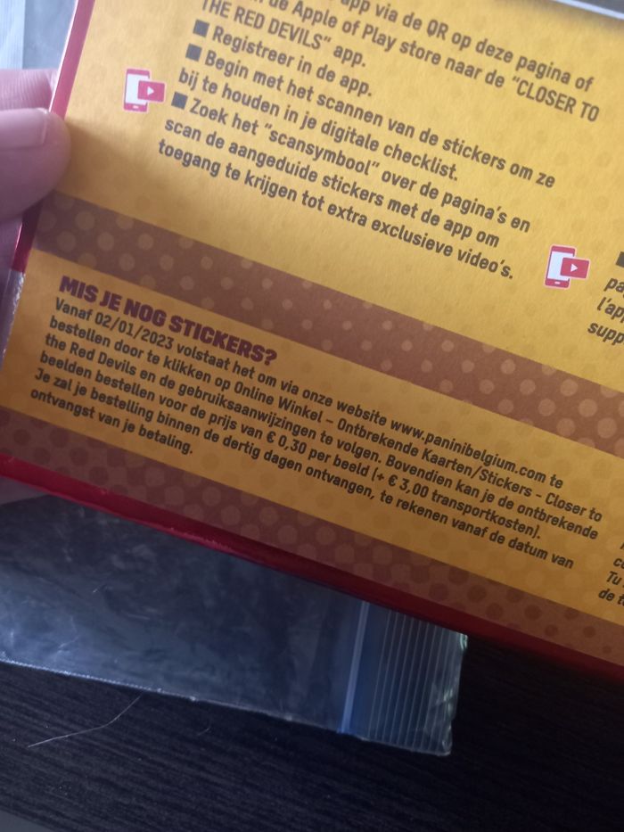 Collection panini "Red Devils", album 2023 - photo numéro 6