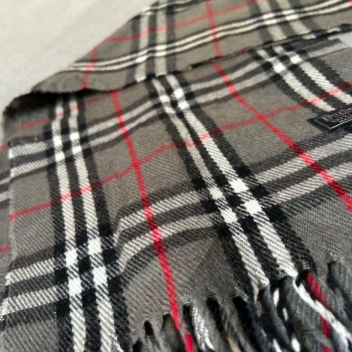 Écharpe burberry - photo numéro 3