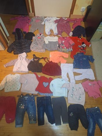 Lot 2 vêtements bébé fille 6 mois 