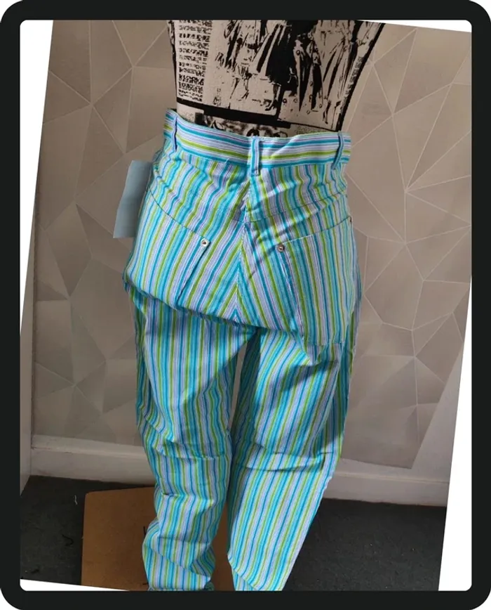 Pantalon a rayures - photo numéro 3