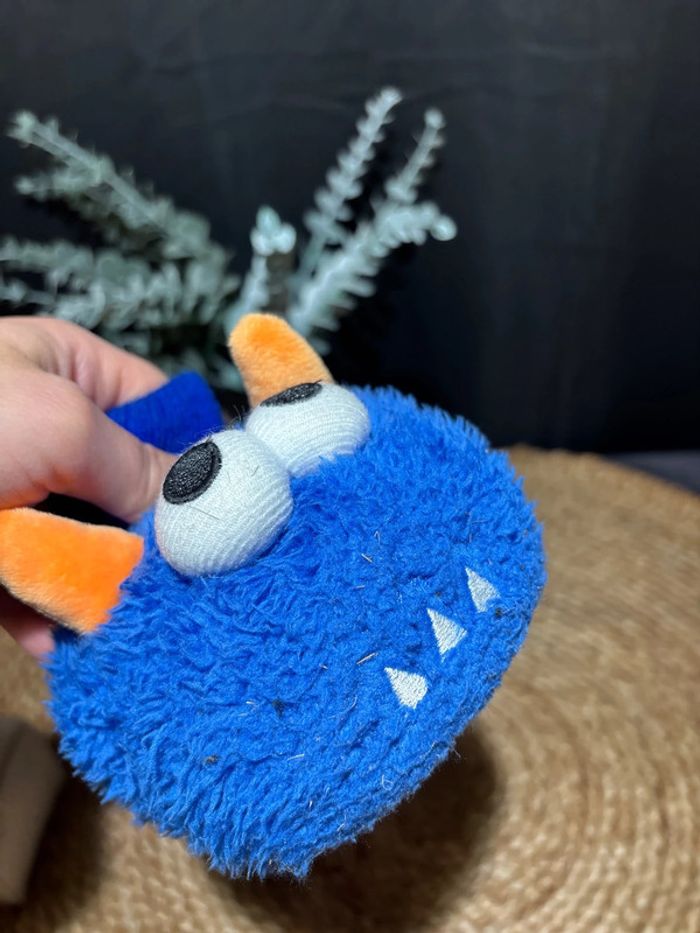 Pantoufles monstres pointure 25/26 - photo numéro 4