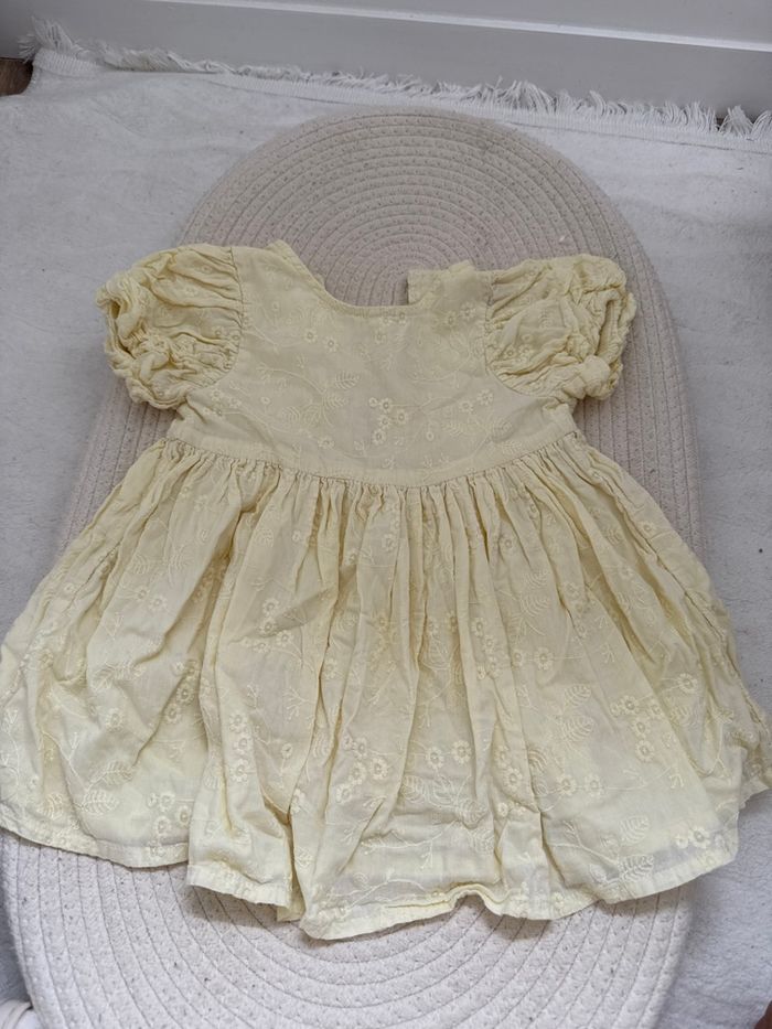 Robe jaune