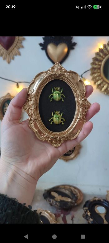 Cadre baroque doré - cabinet de curiosité 