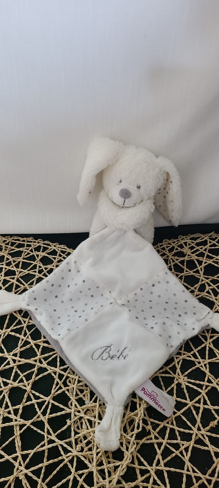 Doudou mouchoir lapin POMMETTE blanc pois brodé bébé - photo numéro 4
