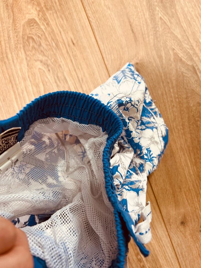 Taille 2 ans short de bain garçon TAO bleu et blanc * fleurs * 💙 - photo numéro 3