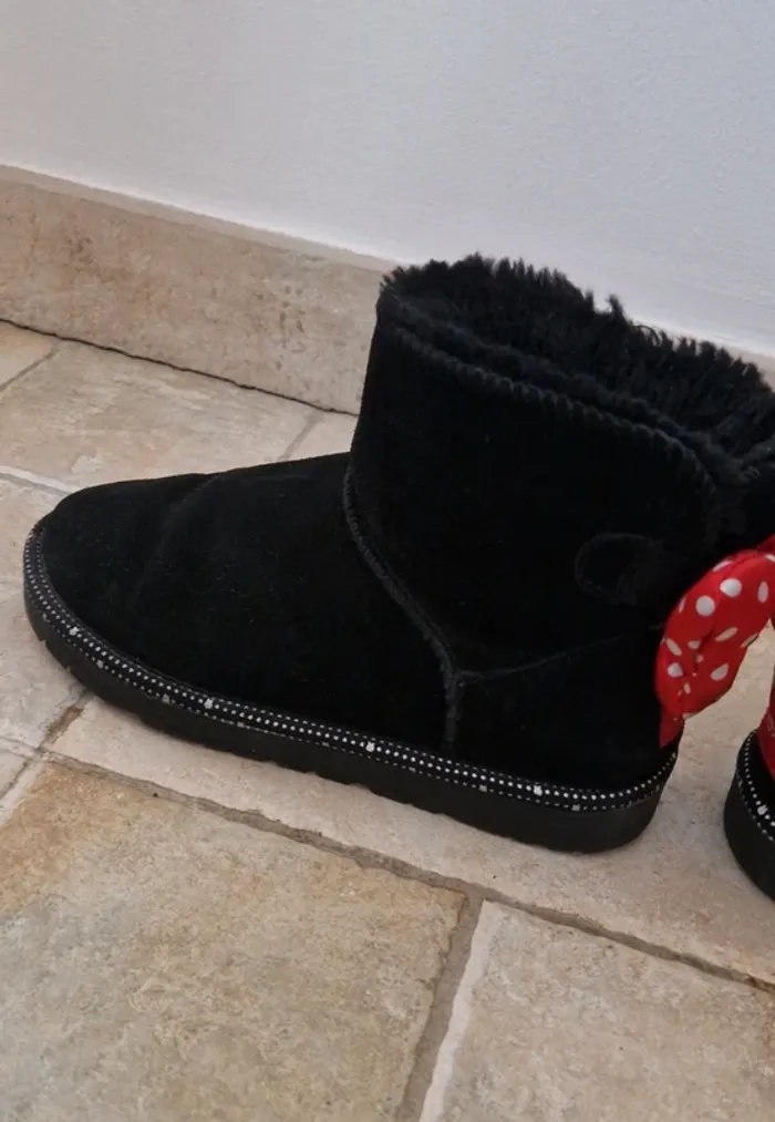 Boots fourrées thème Disney pointure 36 - photo numéro 5