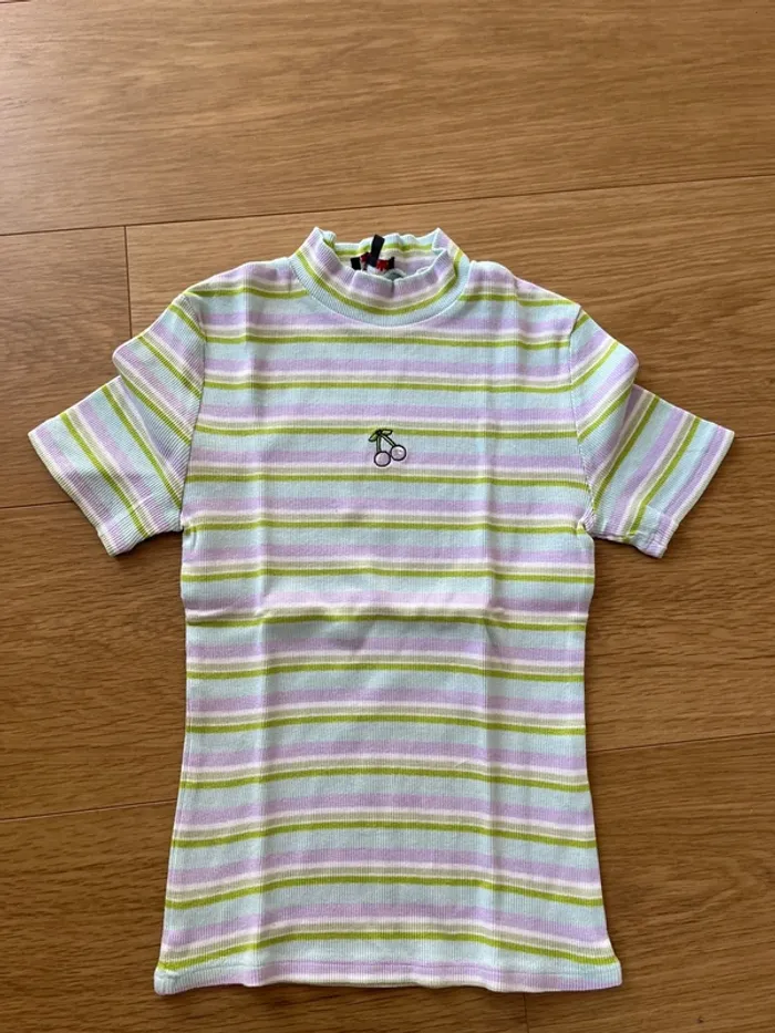 Teeshirt taille S Jennyfer