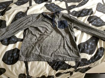 Tee shirt manches longues à bouton 12 ans tape à l’œil