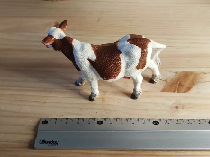Delta sport vache marron et blanche Figurine animal de la ferme - photo numéro 4