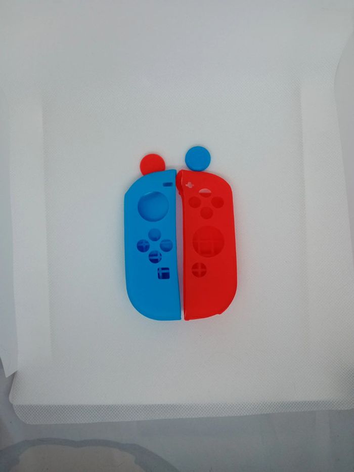 Protection pour manette de Nintendo switch bleu et rouge