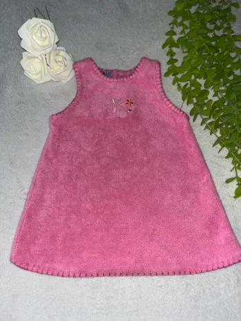 Très jolie robe sans manche pour bébé fille