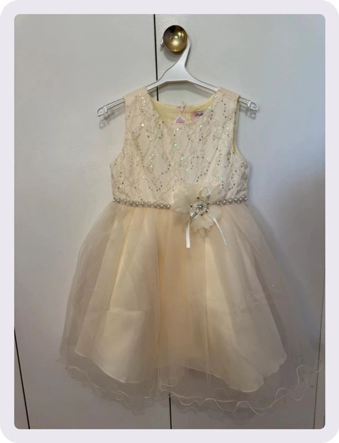 Robe jaune