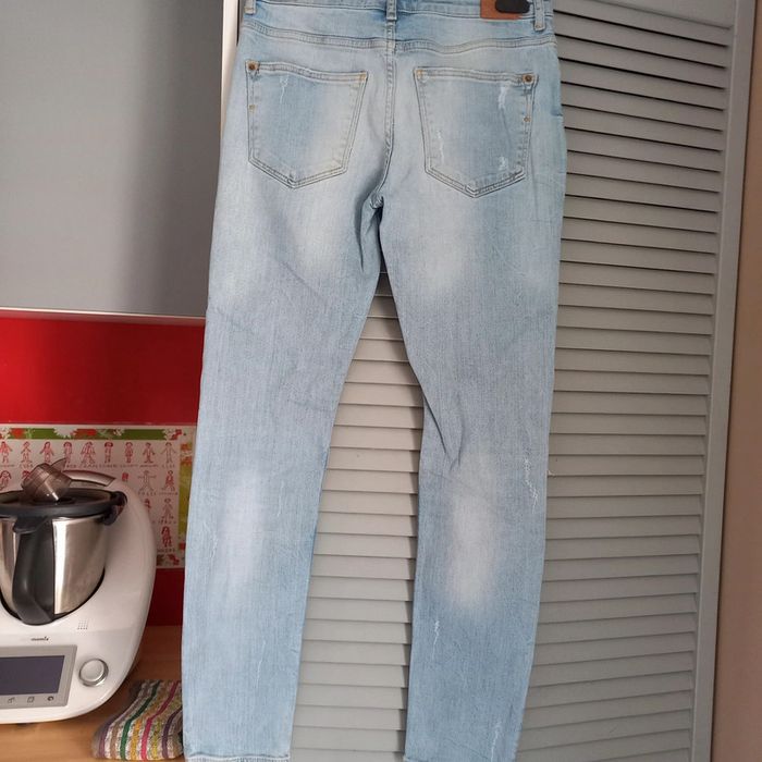 Jean troué bershka - photo numéro 3