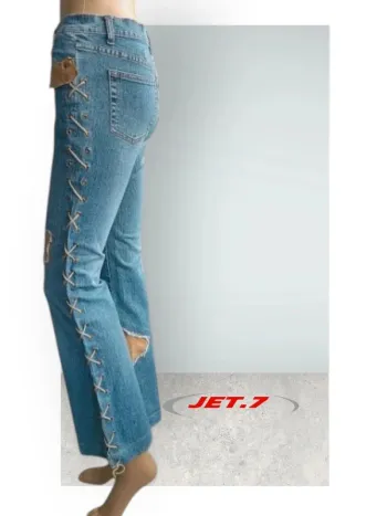 Jean design atypique ,Jet-7 ,coupe bootcut destroy ,taille basse ,stretch