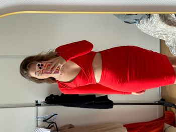 Robe rouge moulante